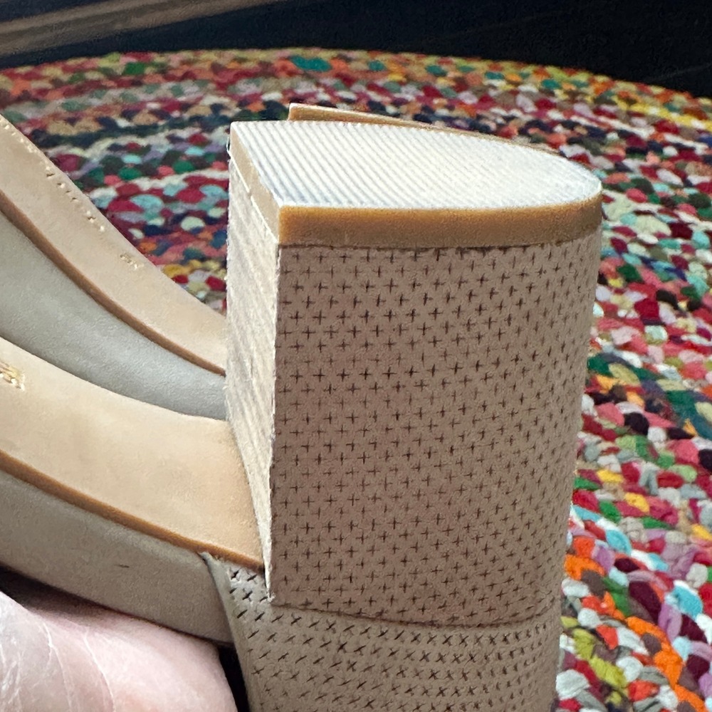 Gentle Souls Kenneth Cole Sandal Heels Size 9M Beige Leather Charlene 2 - Picture 10 of 13